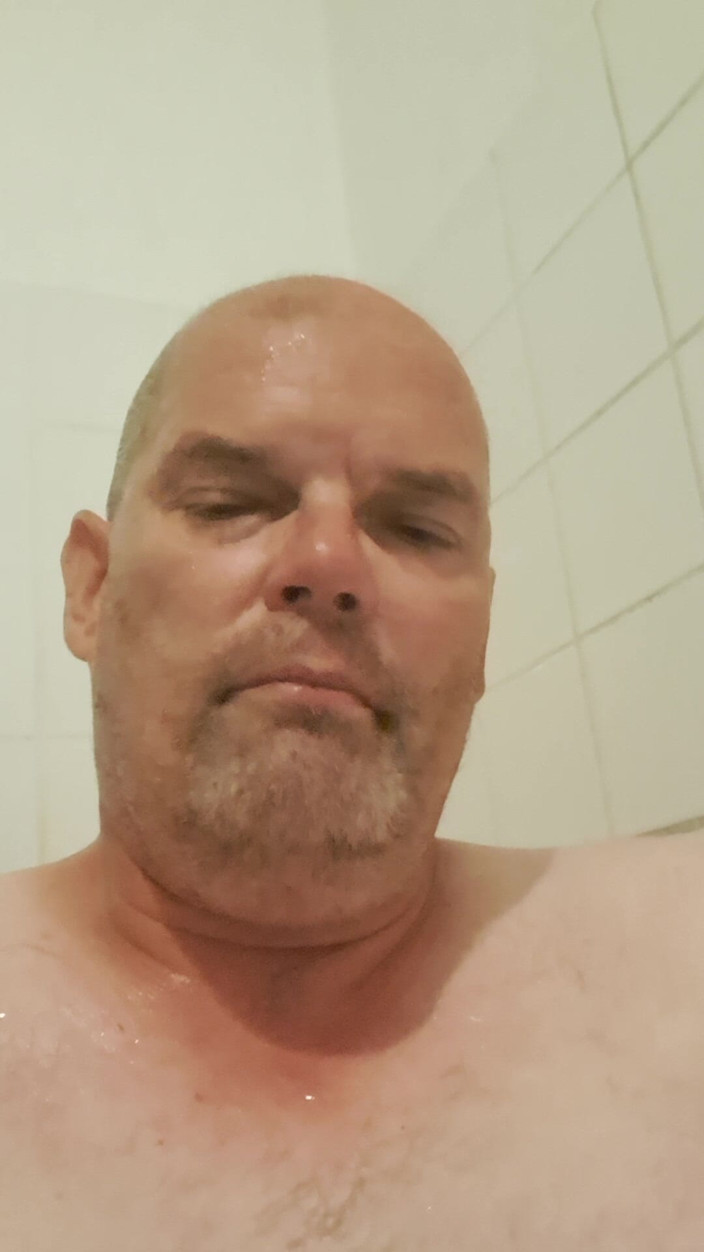 Fickspecht: Een slet in het bad