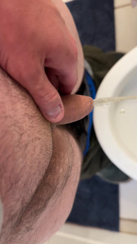 Small Cock Virgin Peeing