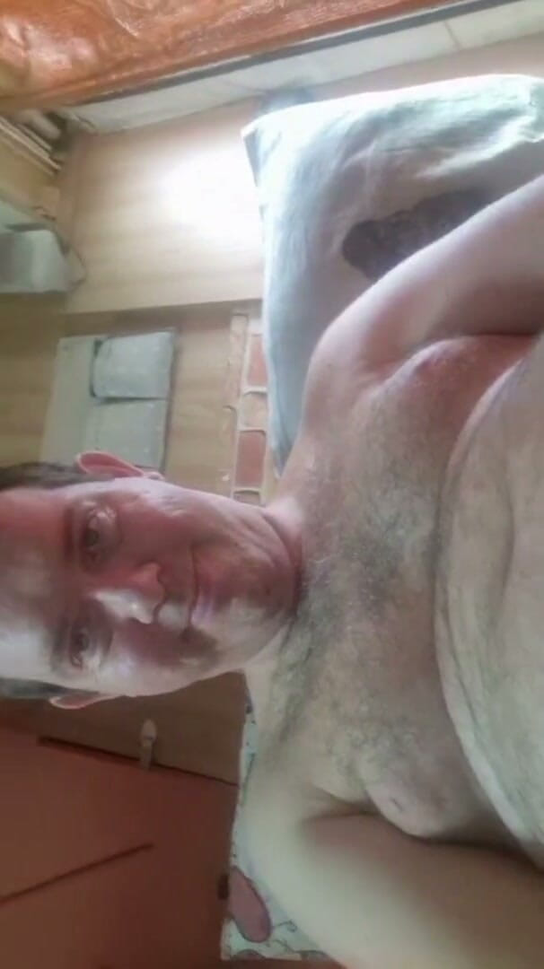 Mirko2589: All Naked in Small Room