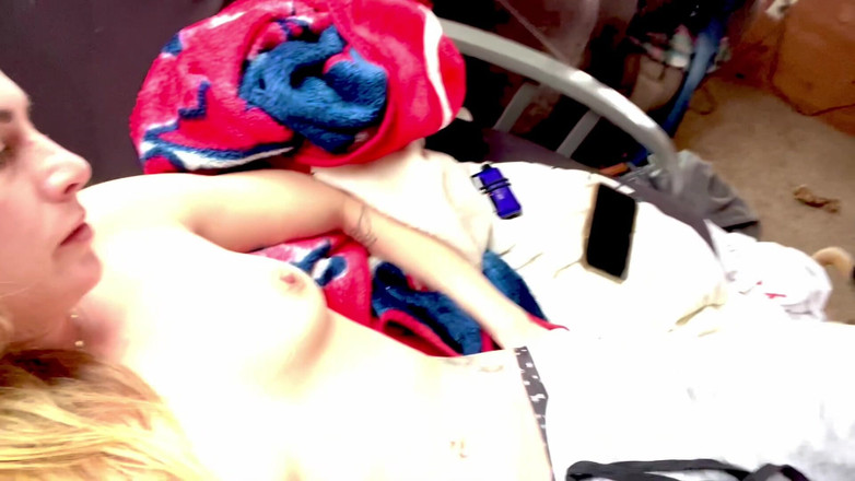 Zman: Заснеженный снег в кабинке