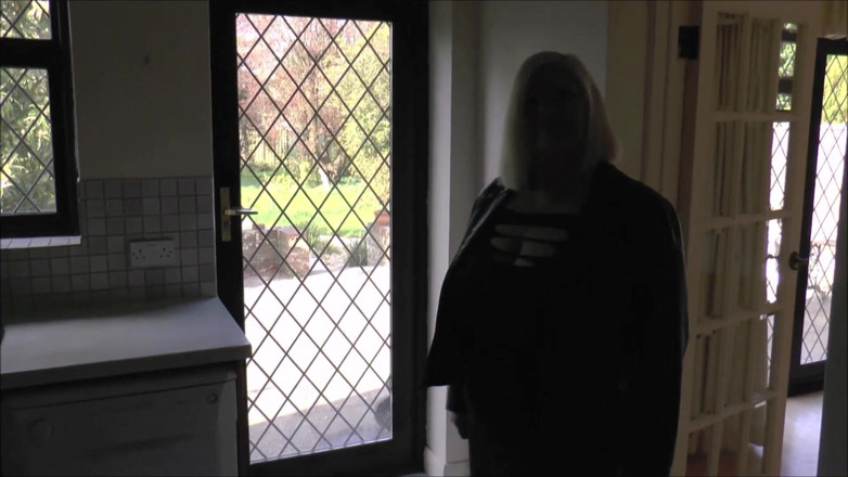 Older Women Club: Lacey Starr i Warren Gray zerżnięci w pustym domu