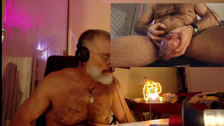 MusclesCigarsFFPig: Saline, Masturbation Avec Manwan Et Pompage Scrotum Et Teur