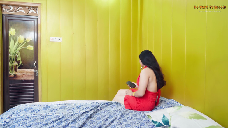 Midnight desire: Super Sexy Guest Seduced Hotel Staff Had Full Nude Sex...