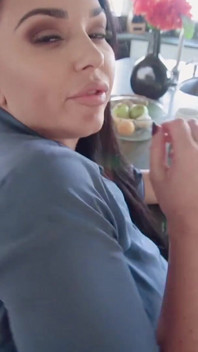 Brooke Beretta Perv mãe titfuck enteado