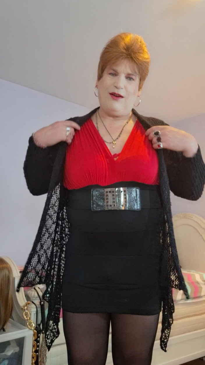 Victoria Lecherri: Vreau să mă îmbrac sexy și să merg la întâlniri reale!
