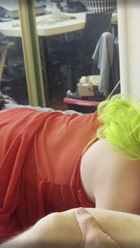 Next Dolly dan Stunt Cock - blowjob menelan penggetar