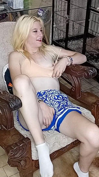Palcówka mojej gorącej cipki na House Party