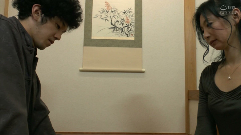 MBM3988: The Mature Who Came to My Friend's House Was My...