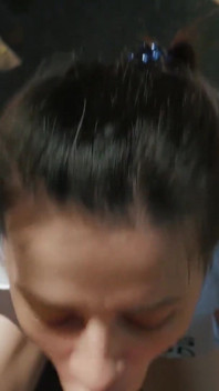 อมควยข้างนอกสกปรกแล้วกลืนน้ำควยกับคนแปลกหน้า