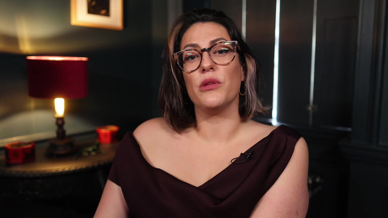 Countess diamond: 与伯爵夫人钻石在贞带中一周