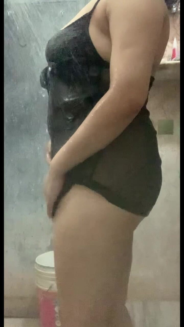 SexyArsa: Arsa想要玩弄她的阴户