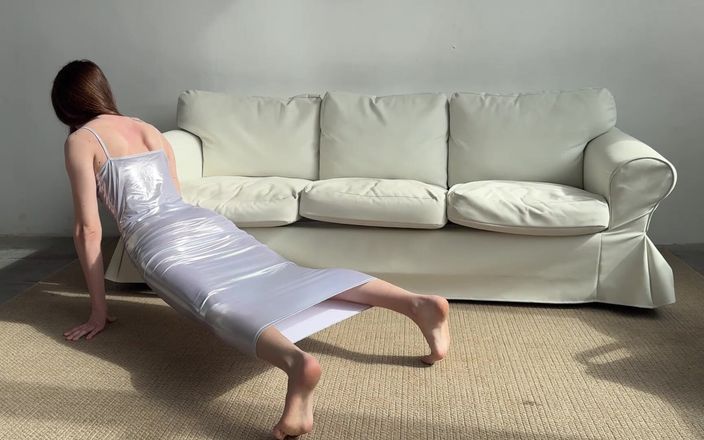 Skinny_lady69: Robe transparente étirement sexy