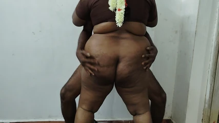 Santhi89: Indian Tamil Hot House Wife Fucking in Husband Friend Cheating...