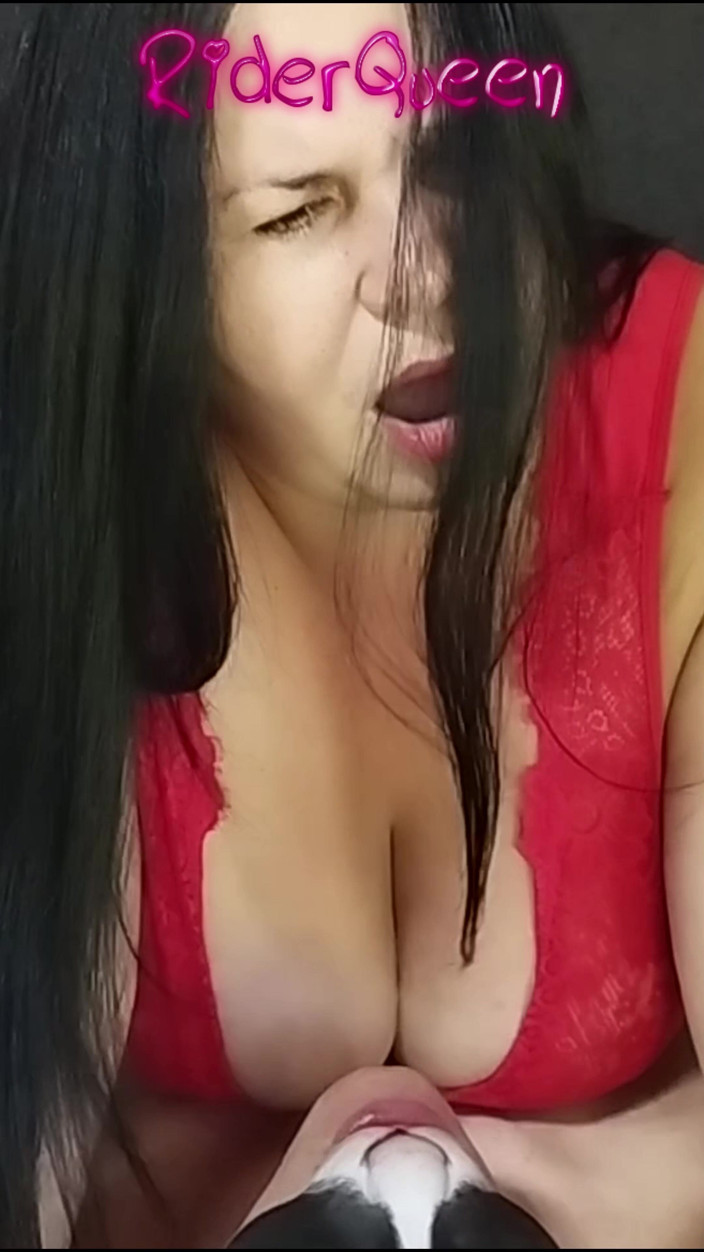 Only Riderqueen BBW Step Mom Latina Alone: Riderqueen ošukaná, videa pro fanoušky a sledující