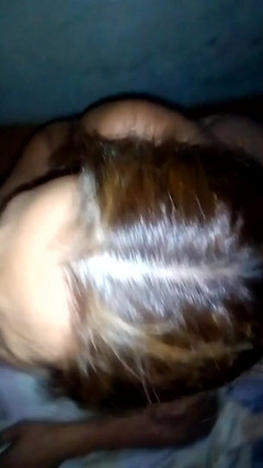 Marian sofar: Marianahothot像一个真正的顺从者一样吮吸鸡巴