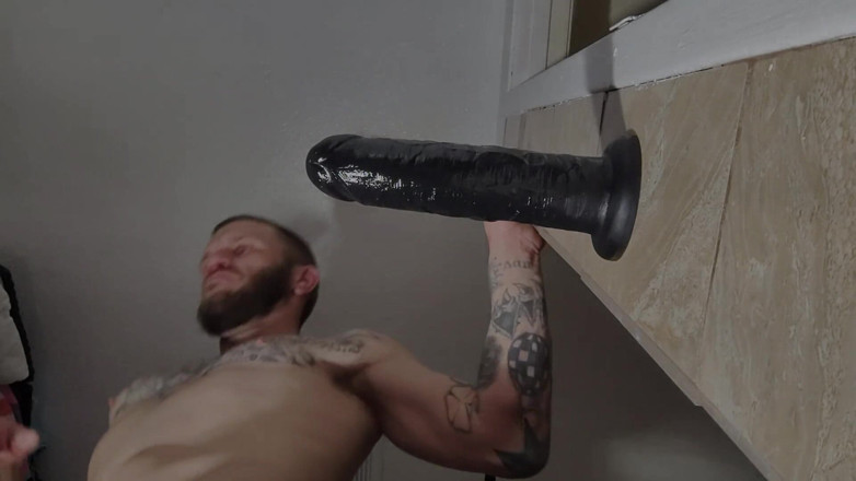 Sexy Daniel: みんながいない間、トイレで一人で