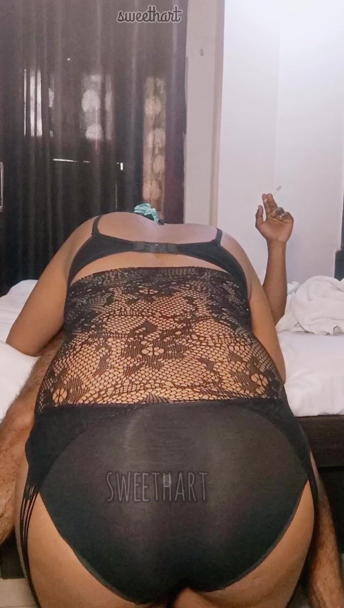sweet girl: Teman wanita montel di bilik hotel - bersiap sedia