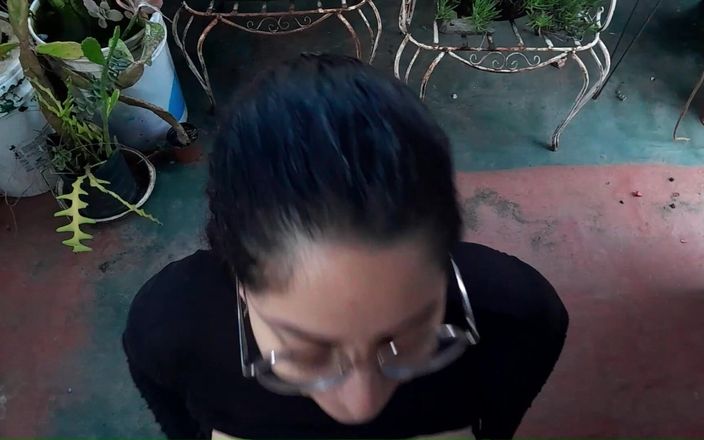Babyluna939: Thổi kèn trên sân thượng mạo hiểm trong khi hàng...
