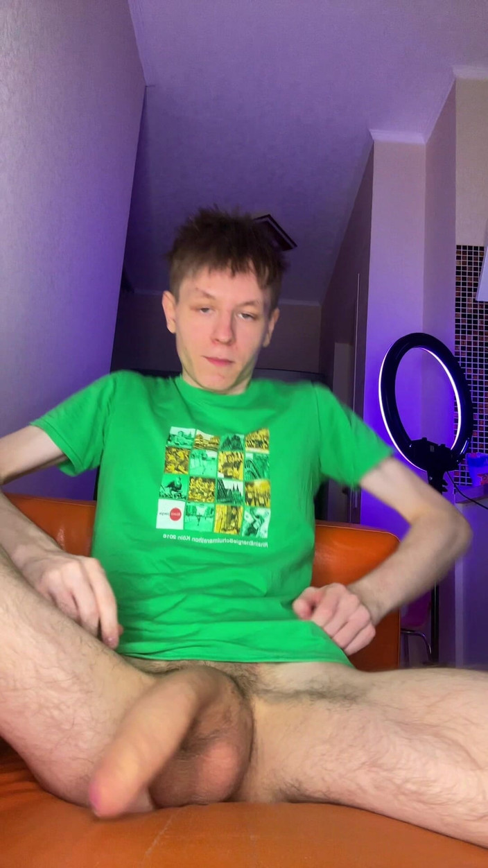 Morflot24: मेरा लंड तब जोरदार हो जाता है जब मुझे पता होता है कि तुम मुझे देख रहे हो