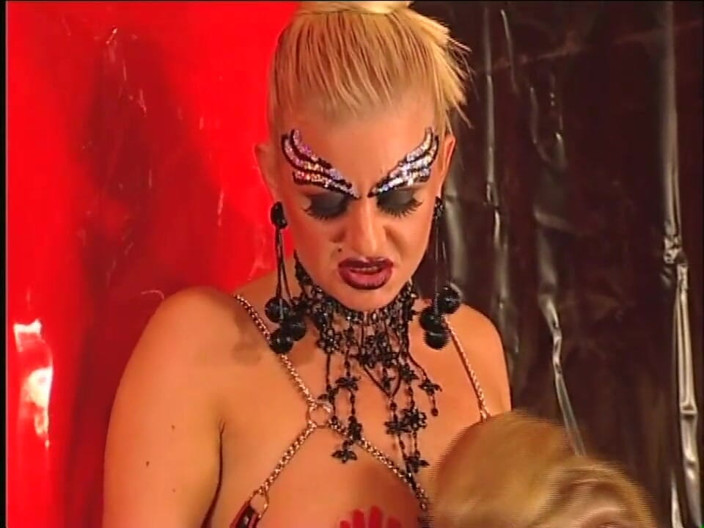 Absolute BDSM films - The original: การดูถูกด้วยการปัสสาวะหมู่สามคน