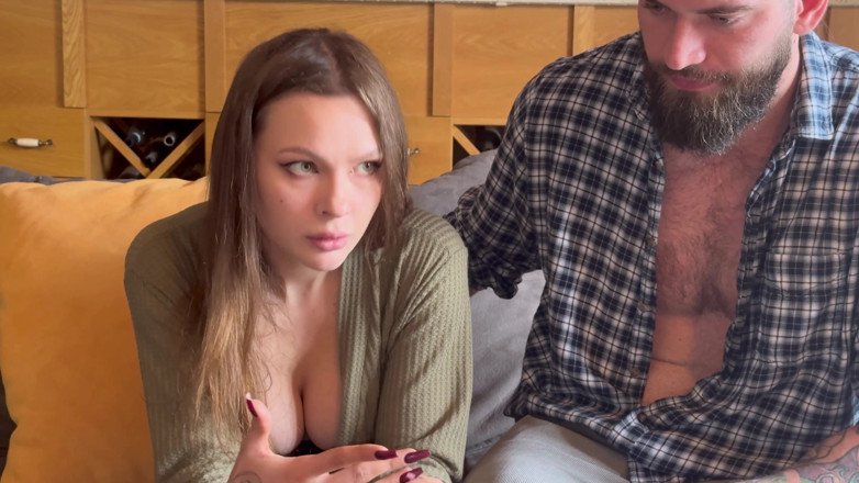 Alexa Poshspicy: Eine ehefrau betrügt ihren ehemann und hat mehrere orgasmen. Sie...