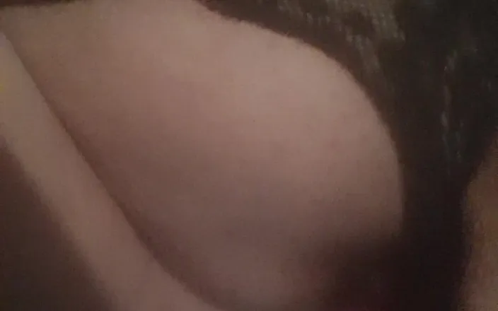Candy Good: Masturbating My Mature Wet Pussy