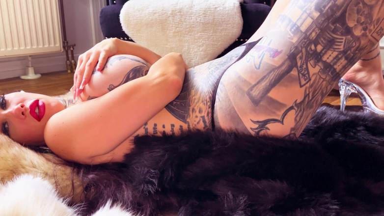 MissAlessaMilano: Jsem nadržený na srst