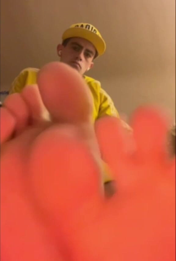 CharlieFox99: Twink ayak ibadeti bakış açısı