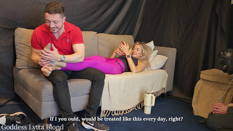 Queen Lytta ballbusting and cum lick: Paroháč Lízání mrdky ep 9 - paroháč musí lízat Lytta ošukaná chodidla...