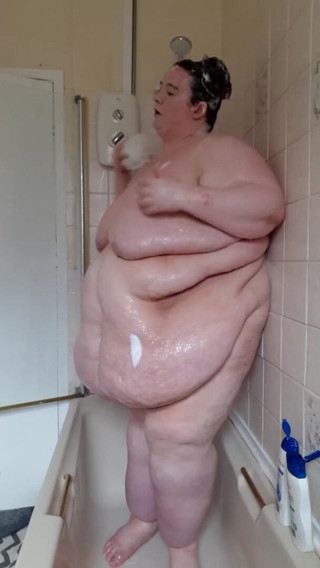 SSBBWLadyBrads: Víš, že miluješ bohyni sprchy