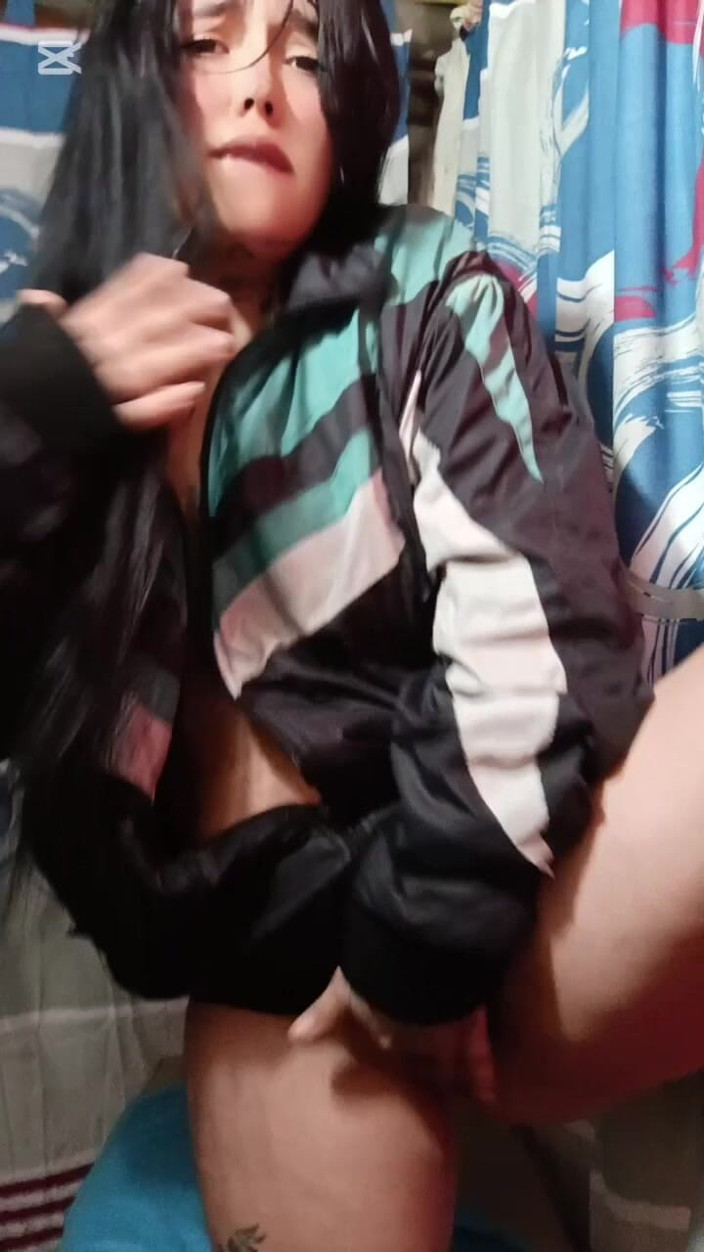 Dalyla: 大声呻吟视频