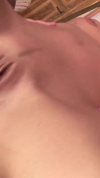 Dick w dupie i Dildo w jej cipce - blondynka