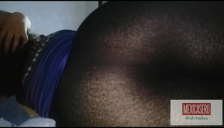 Mexicasero: लेगिंग में परफेक्ट लैटिना