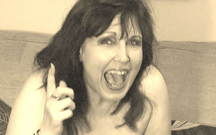 Dirty Doctors Clips: Trck eller godis