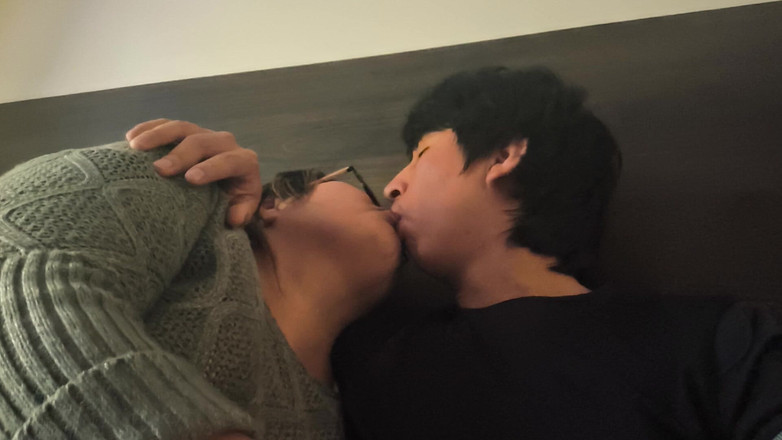 Moo DBOXXX: यह अकेली सौतेली मम्मी हर कीमत पर मेरा वीर्य निकालना चाहती है, वह वेश्या है