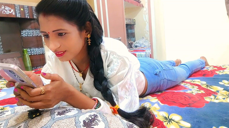 BadAim6: Sex Video with an Indian *desi* *bhabhi* (sister-in-law) Involving a Game-hindi Audio