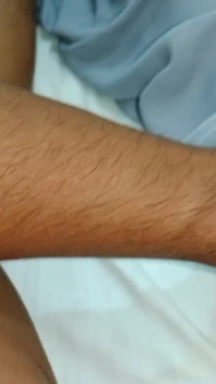Tonårig barnvakt fångad i handling med pappa