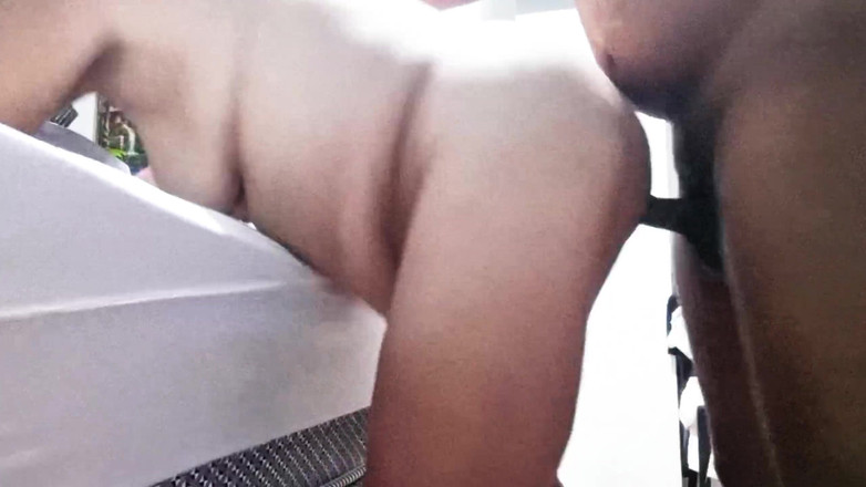 Sofixxx: De quatro fodendo minha namorada