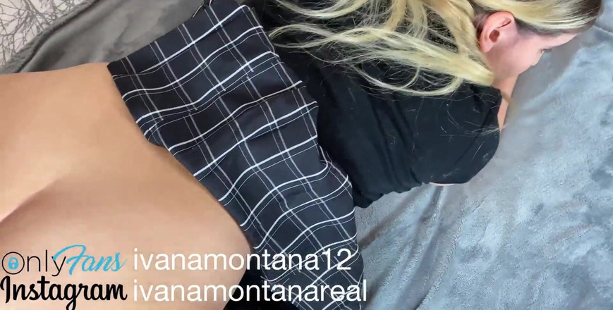 Ivana Montana: Lieve meid geneukt door haar perverse lerares