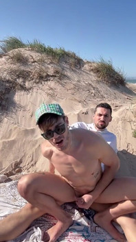 Papi Se Folla Deportista Musculoso De Gran Culo En La Playa