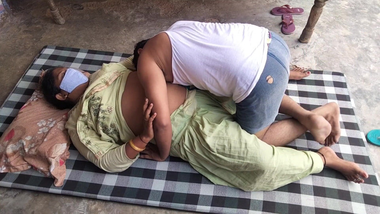 Yourgeeta8899: Indická sexy bhabhi tvrdě ošukaná jejím starým přítelem v jejím...