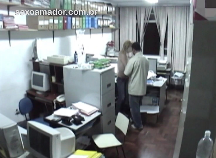 Amateurs videos: Dipendenti arrapate che fanno sesso in ufficio dopo gli orari