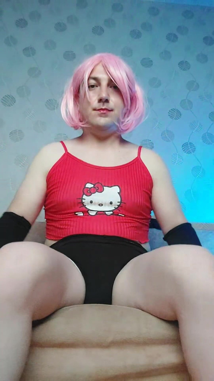 Kitty_Cross: Sizzling Transsexual Pose, coxas grossas oleadas e tentadoramente acariciadas lentamente