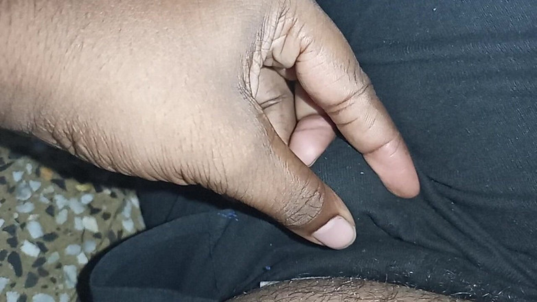 Sweet Indian cock: Moje žena v kuchyni, která kundička prstí a prsa tlačí