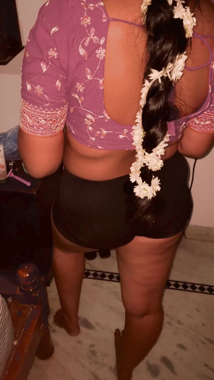 desi_babe1234: Kurvige bhabhi mit dickem arsch weiß, wie man bbc reitet