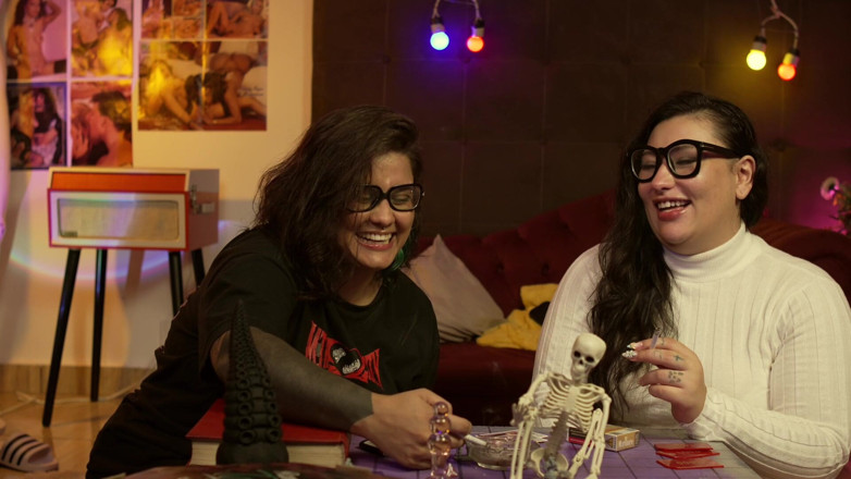 Gordelicias: Smoking Fetish! Two Hot Women Smoking and Talking About Their...