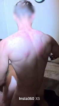 Sauna-abenteuer, ich bleibe allein mit dem fremden, er spritzte meinen, während seine freundin weg ist