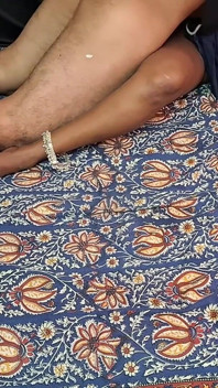 Indická bhabhi šuká s manželem a nevlastním bratrem