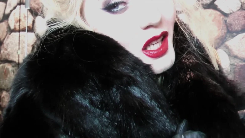 Goddess Celine: Fur and Nylon Stockings