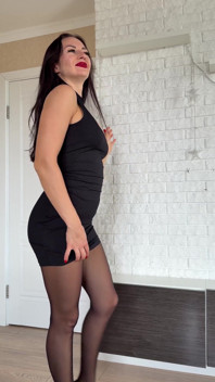 Sexig retas i nylonstrumpbyxor 4K